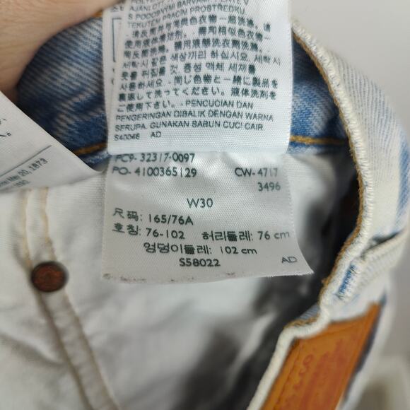 Levi's 501 Shorts Womens 30 Light Bleach Authentic Wash Denim Cut Offs Boho - Picture 8 of 9